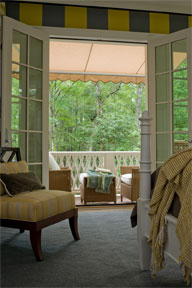 <b>Coordinating Home Décor Inside and Out</b>
