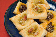 <b>Pase Tiempo con sus Invitados Y no en la Cocina</b>“></td>
<td>
<p>(<a href=